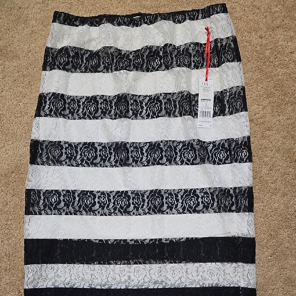 ELLE Elegant Black and White Lace Skirt